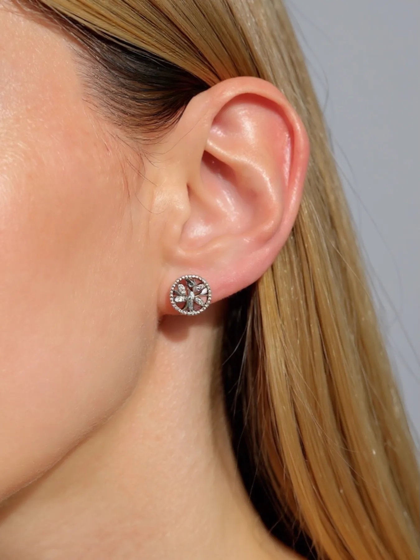 Sterling Silver Earrings with Zircon Stones – Elegant Floral Design 925