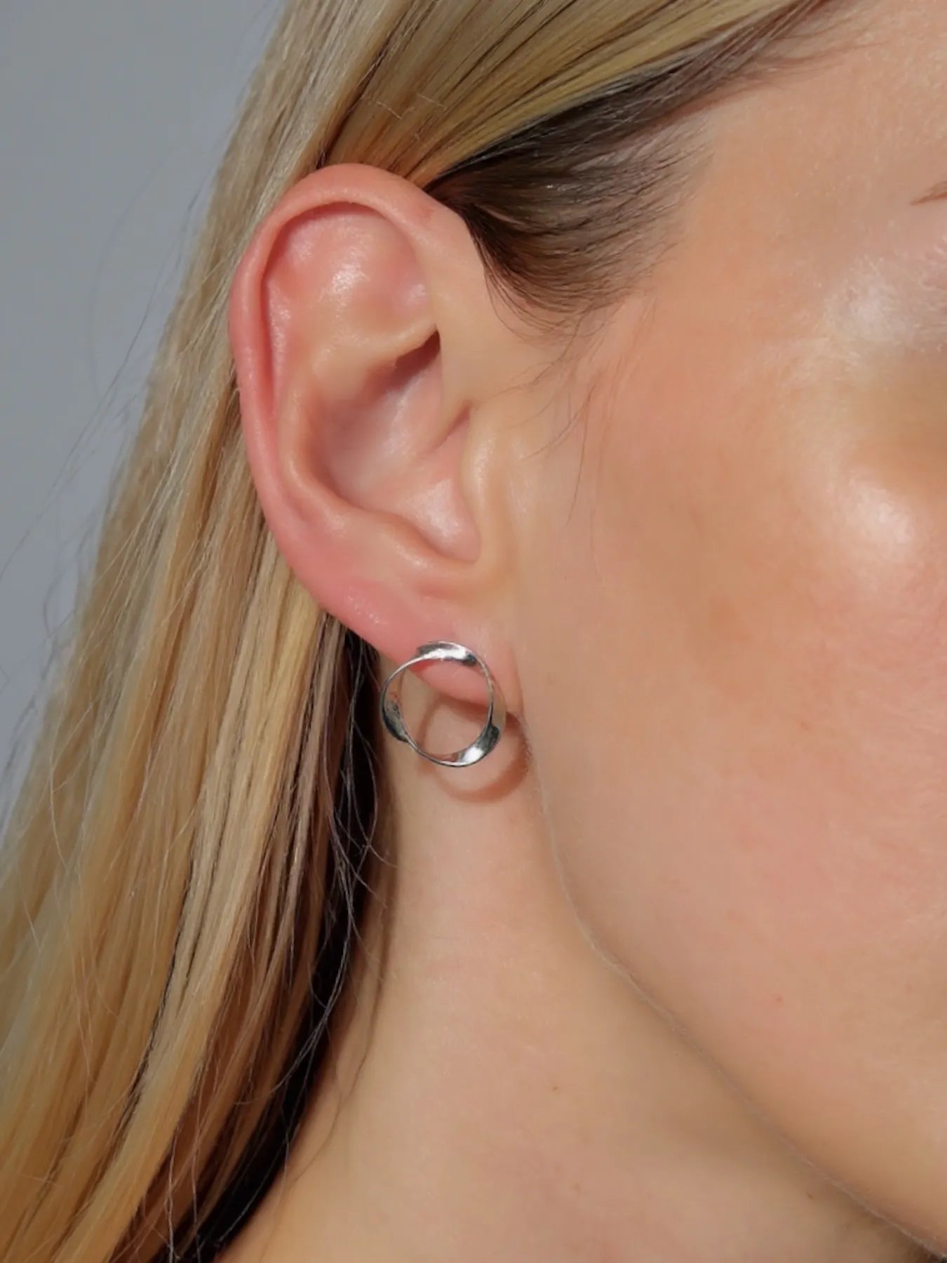 Sterling Silver Twisted Circle Earrings – 925 Minimalist Jewelry