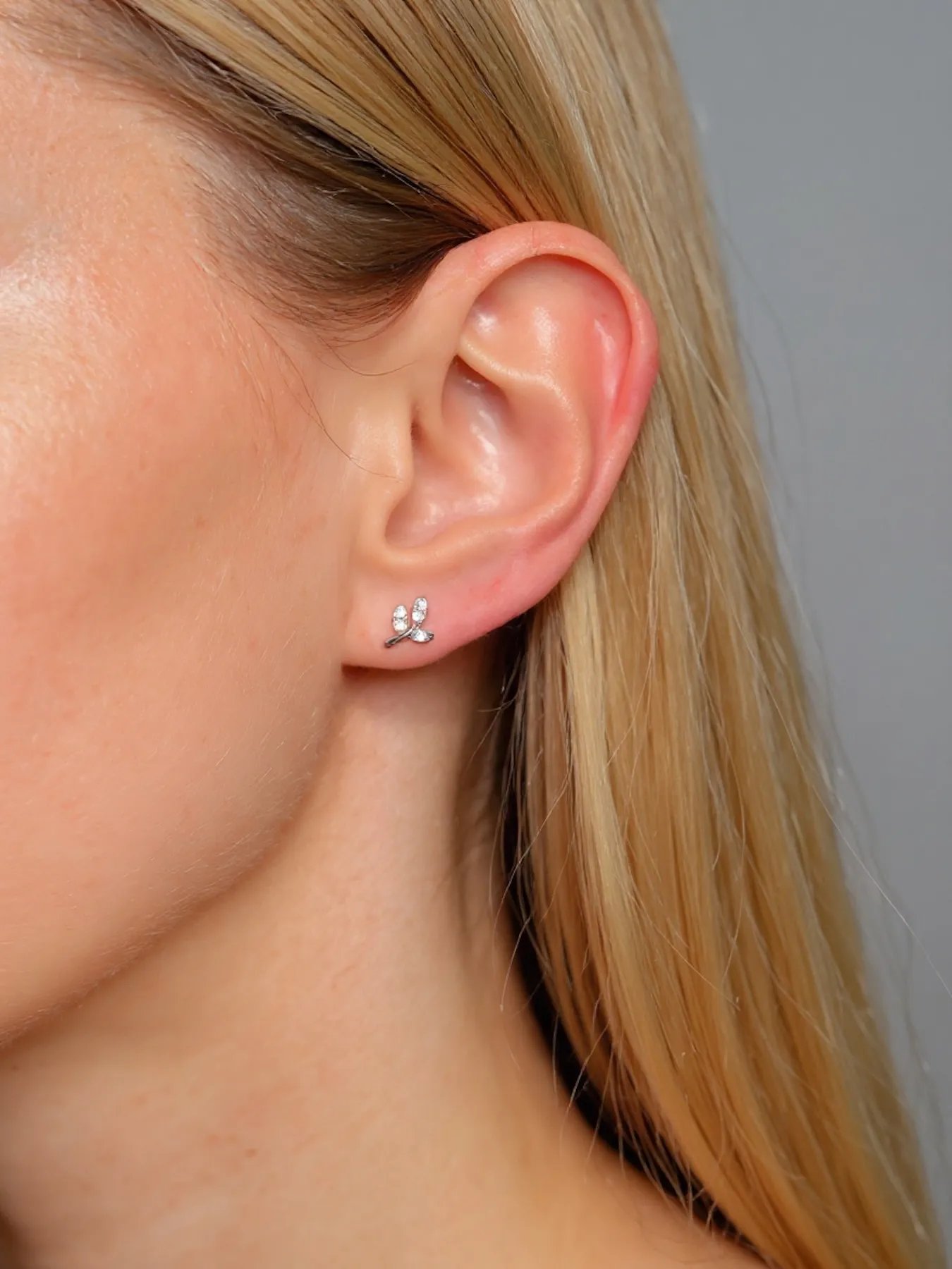 Silver Leaf Earrings with Zircon Stones – 925 Elegant Jewelry