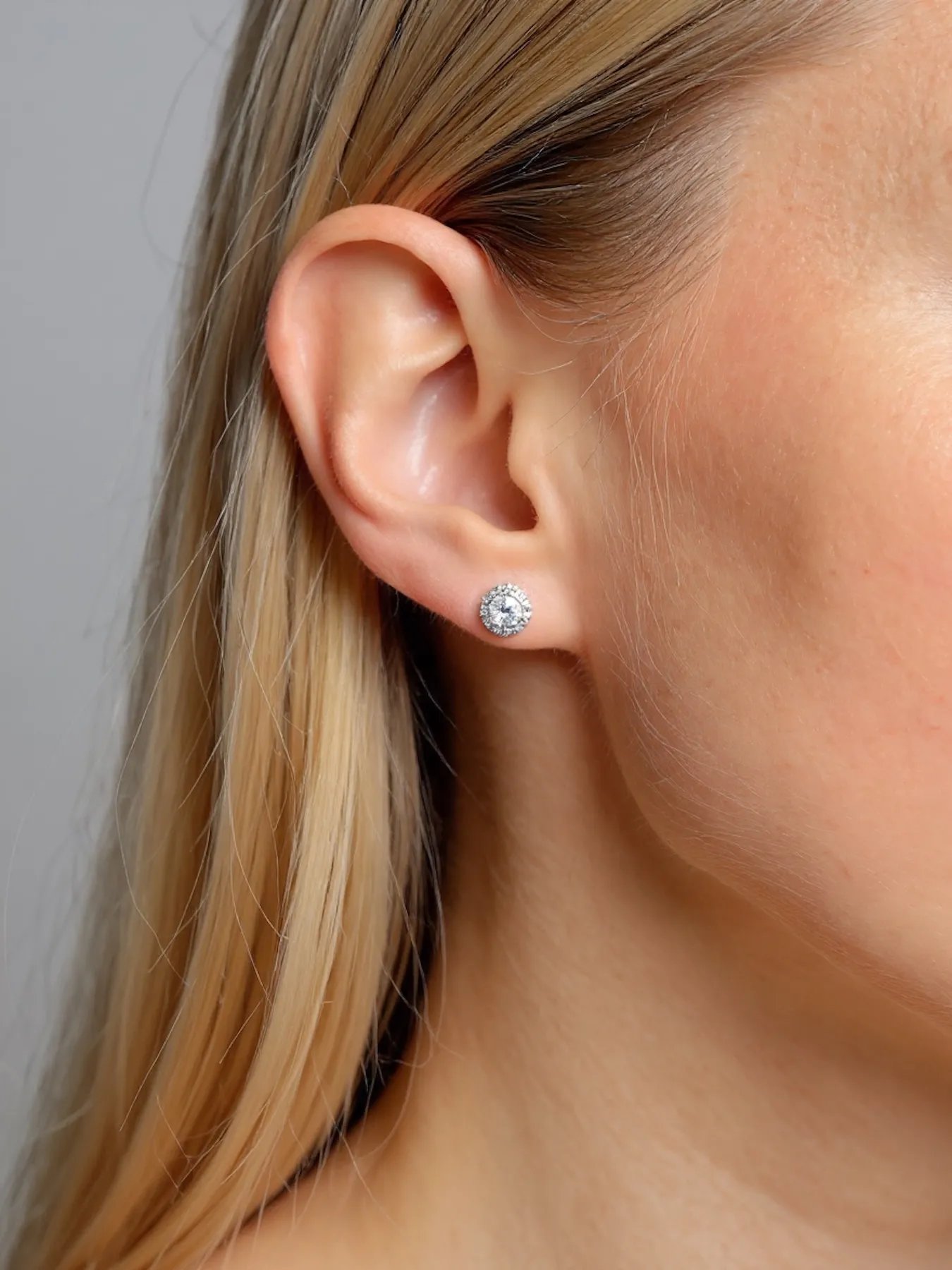 925 sidabro auskarai – klasikiniai auskarai su cirkoniu