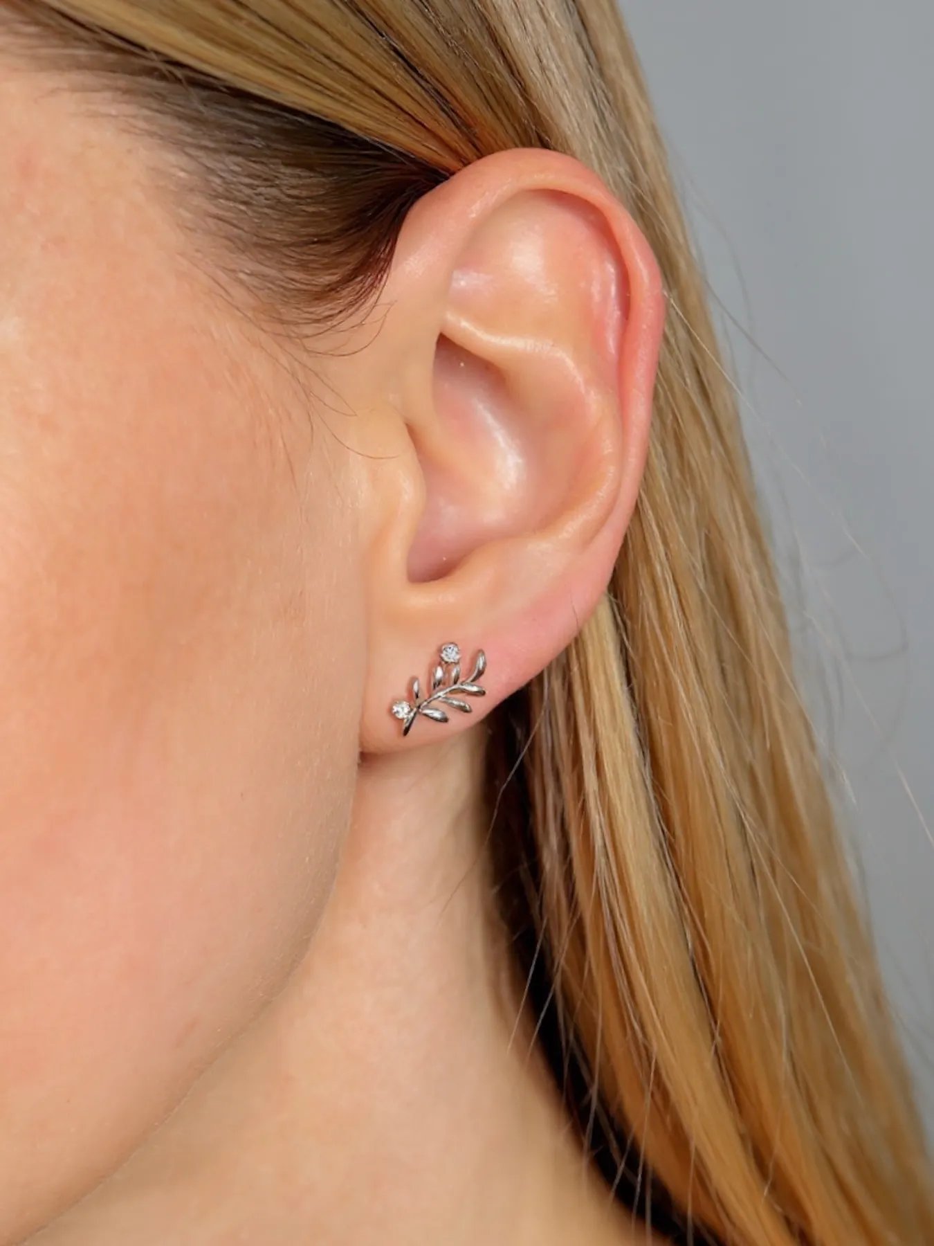 Silver earrings with zircon – leaf branch design