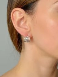 Sidabriniai auskarai – moteriški, elegantiški statement auskarai