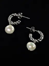 Silver Earrings with Freshwater Pearl | Timeless Elegance