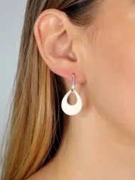 925 sidabro auskarai – perlamutrinės detalės, elegantiški auskarai