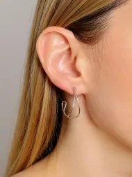 Sterling Silver Earrings with Wave Design – Minimalist Style