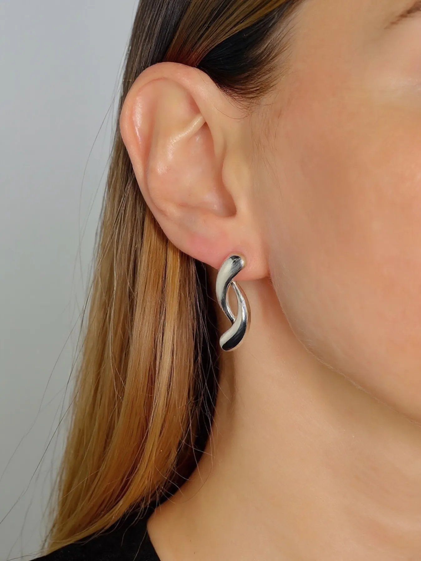 Silver earrings – elegant women’s earrings