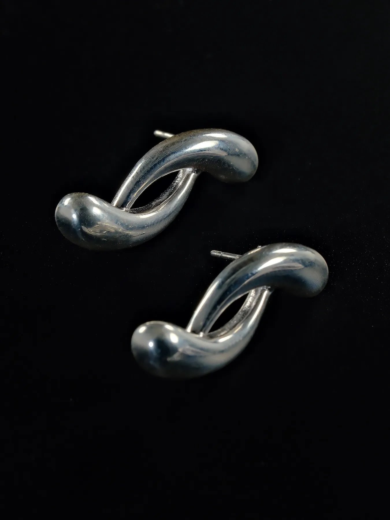 Silver earrings – elegant women’s earrings