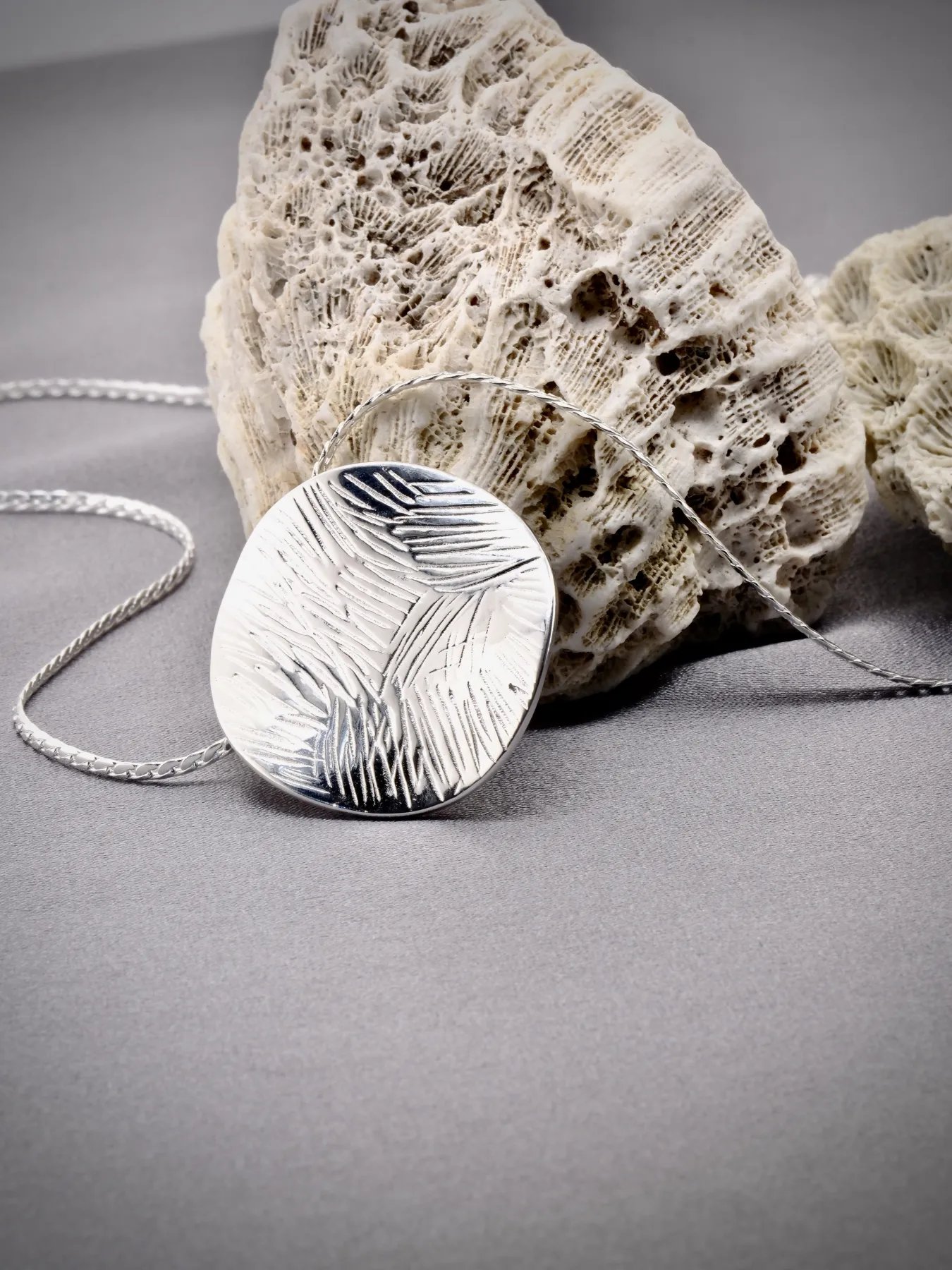 Silver necklace – textured 925 silver pendant design