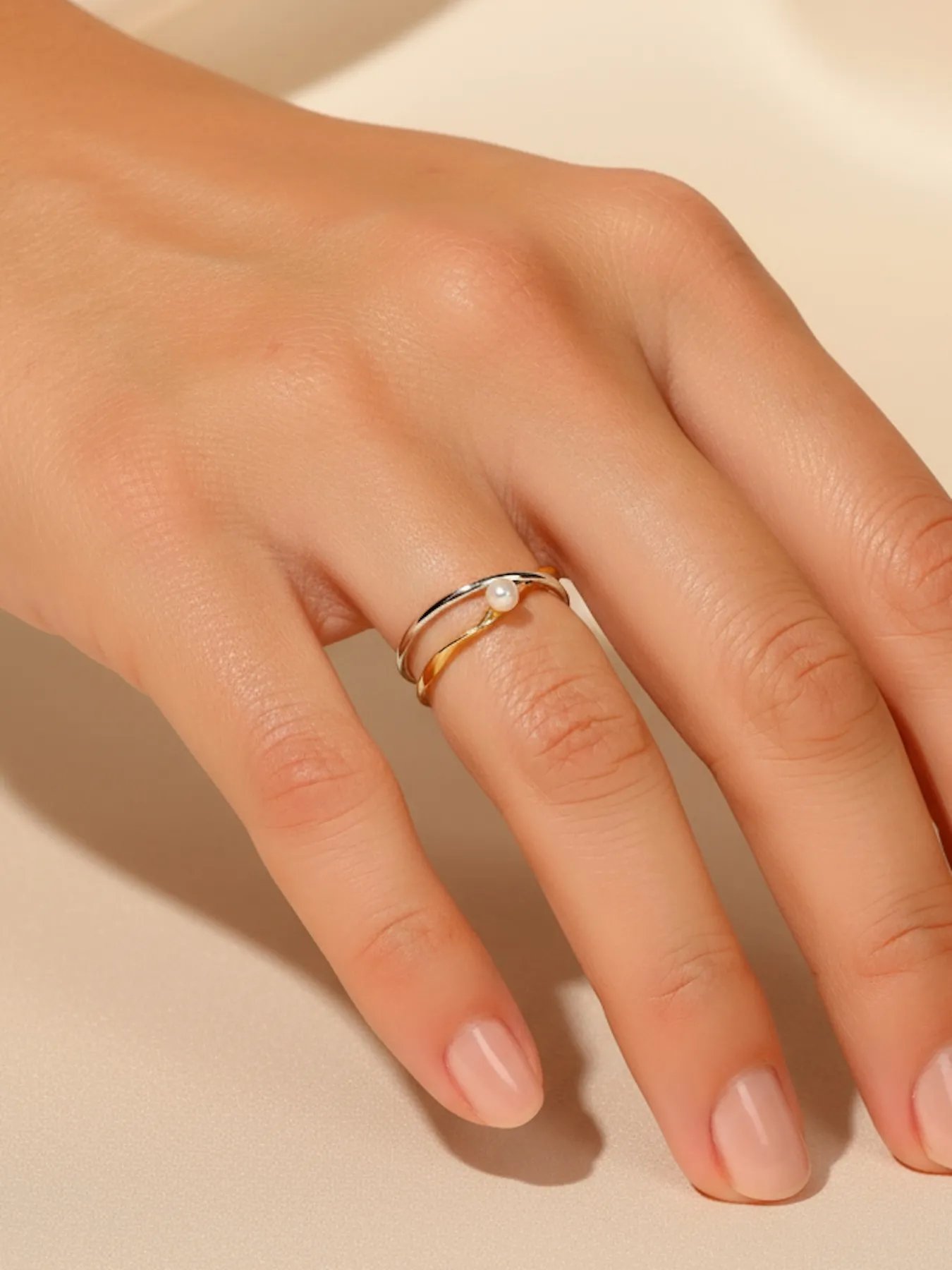 925 silver ring – elegant two-tone accessory with pearl