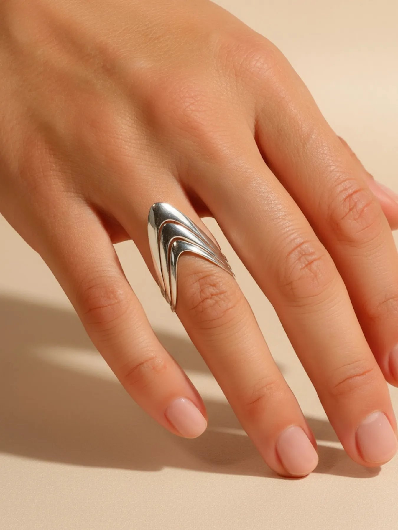 925 silver ring – bold and modern accessory