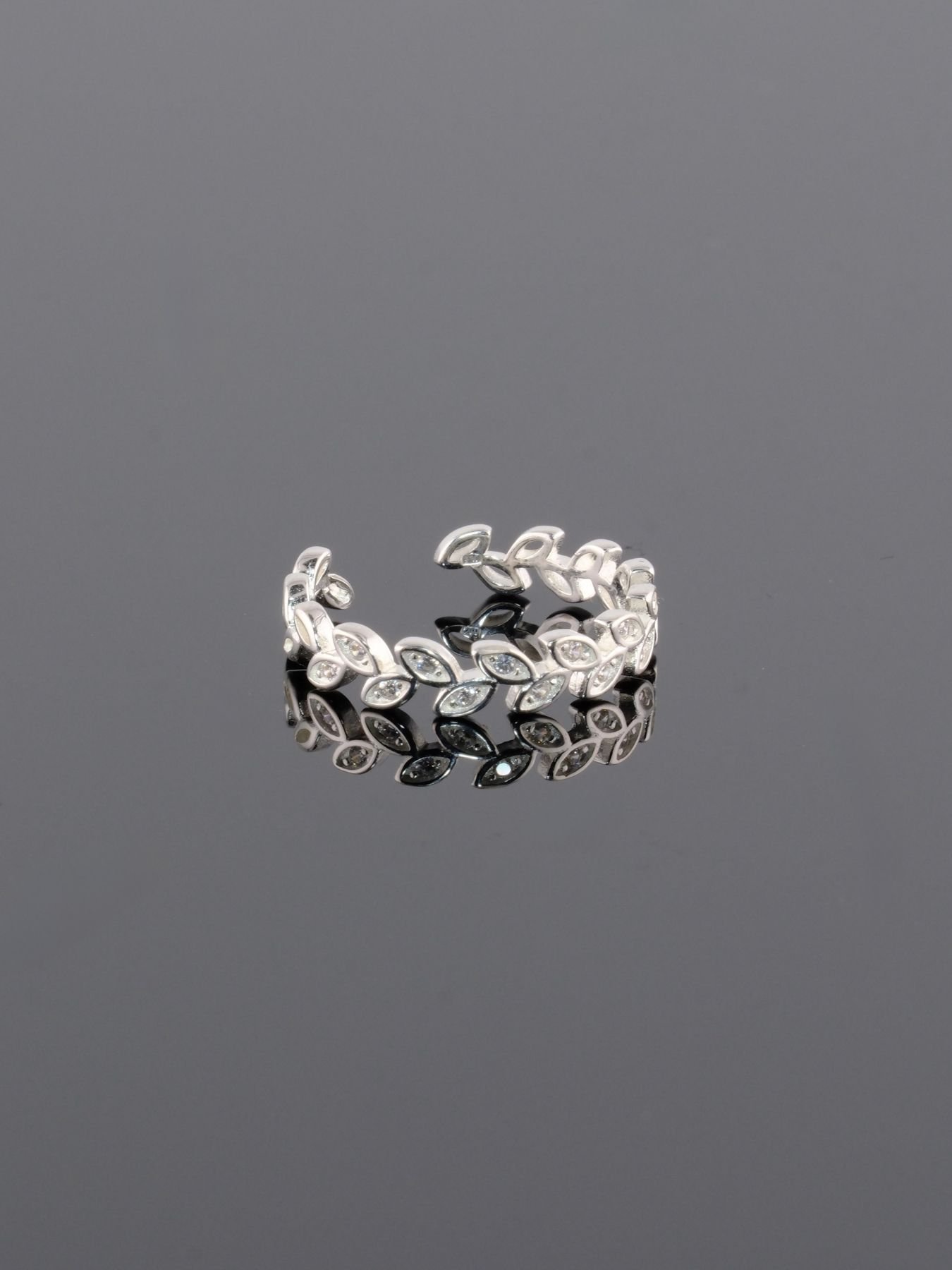 925 silver ring – elegant silver jewelry with crown design