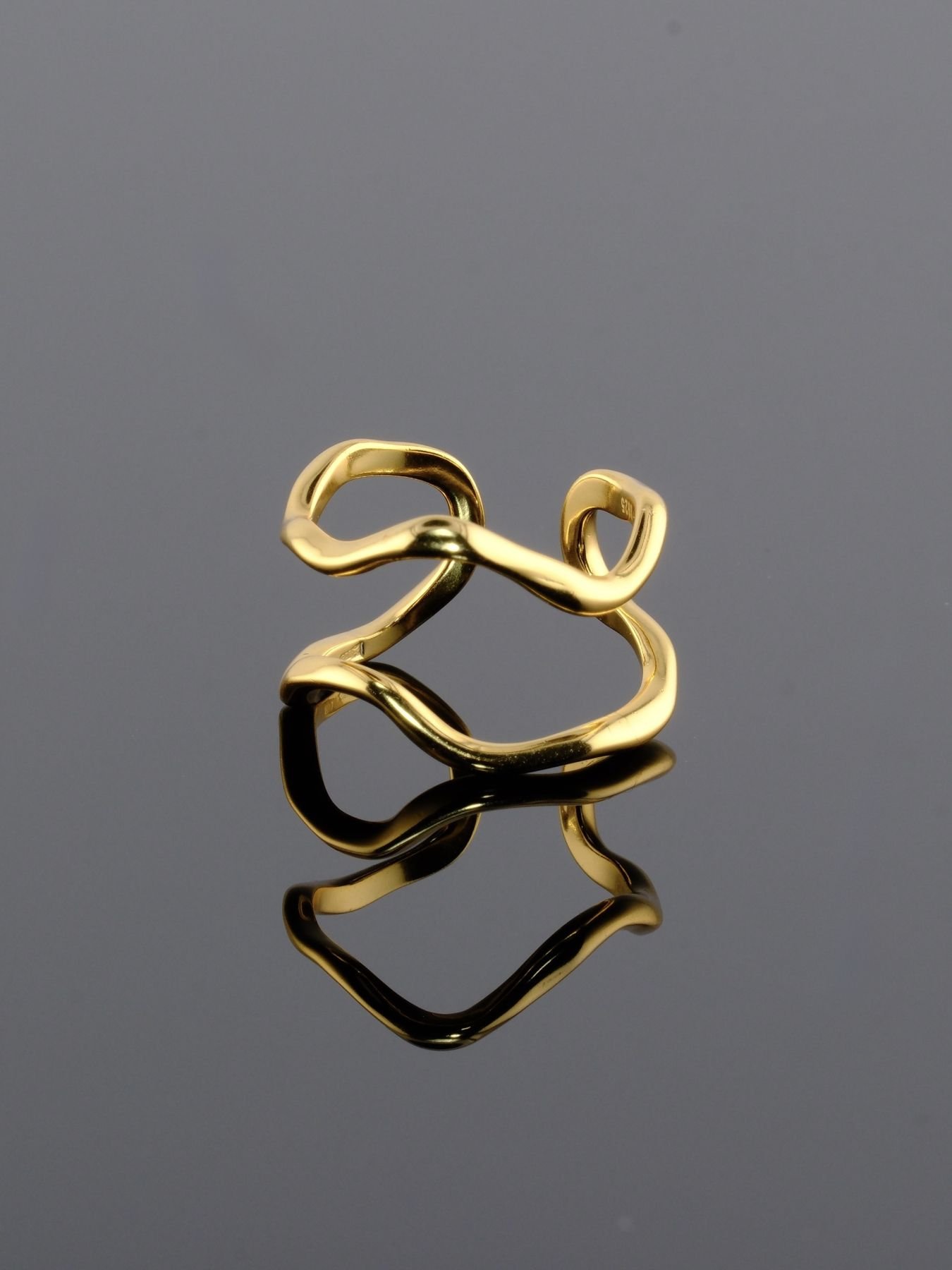 Gold-colored ring – 18k gold plated modern jewelry