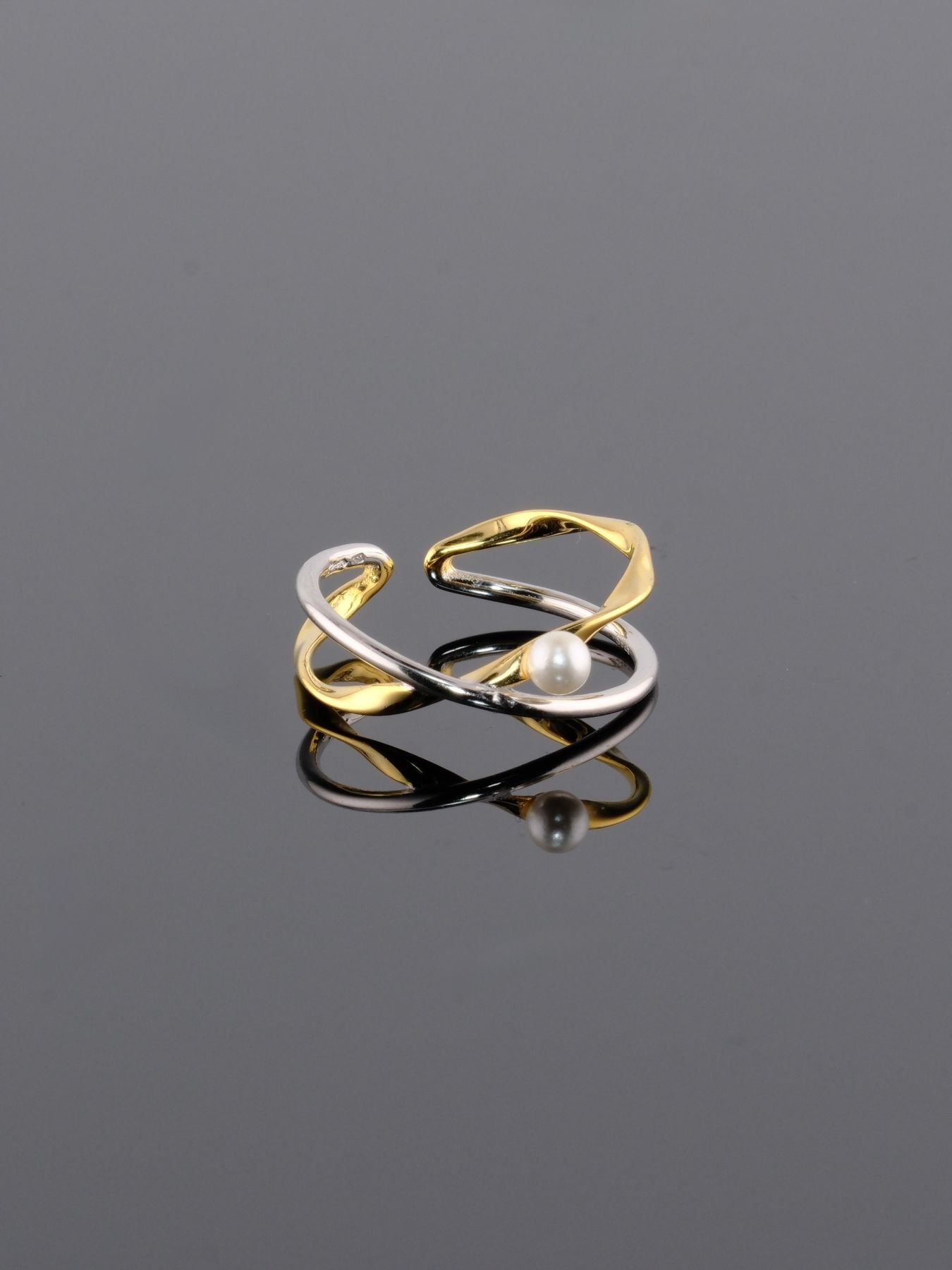 925 silver ring – elegant two-tone accessory with pearl