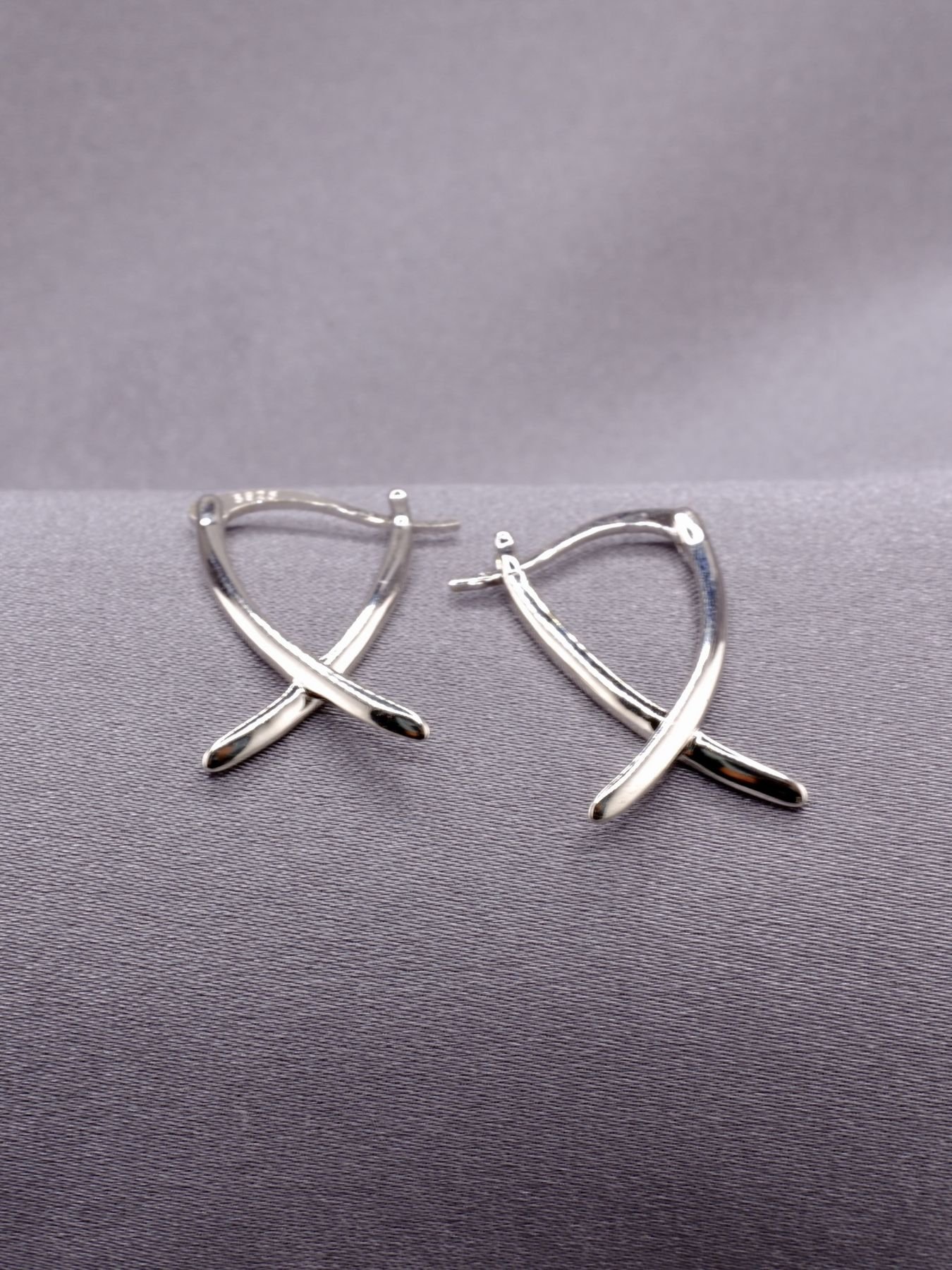 Minimalist Silver Cross Earrings – 925 Women’s Studs