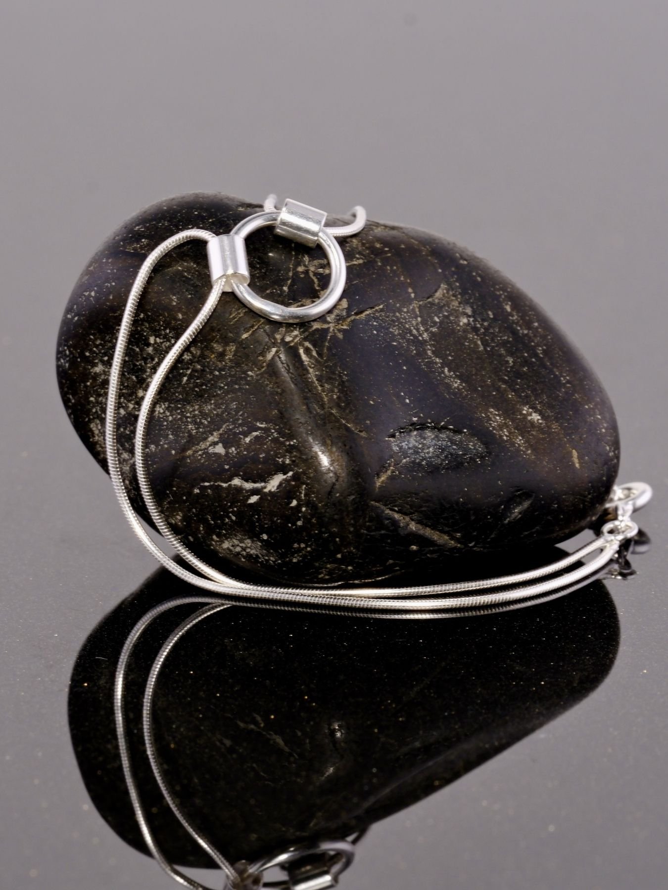 Sterling silver bracelet with circle pendant