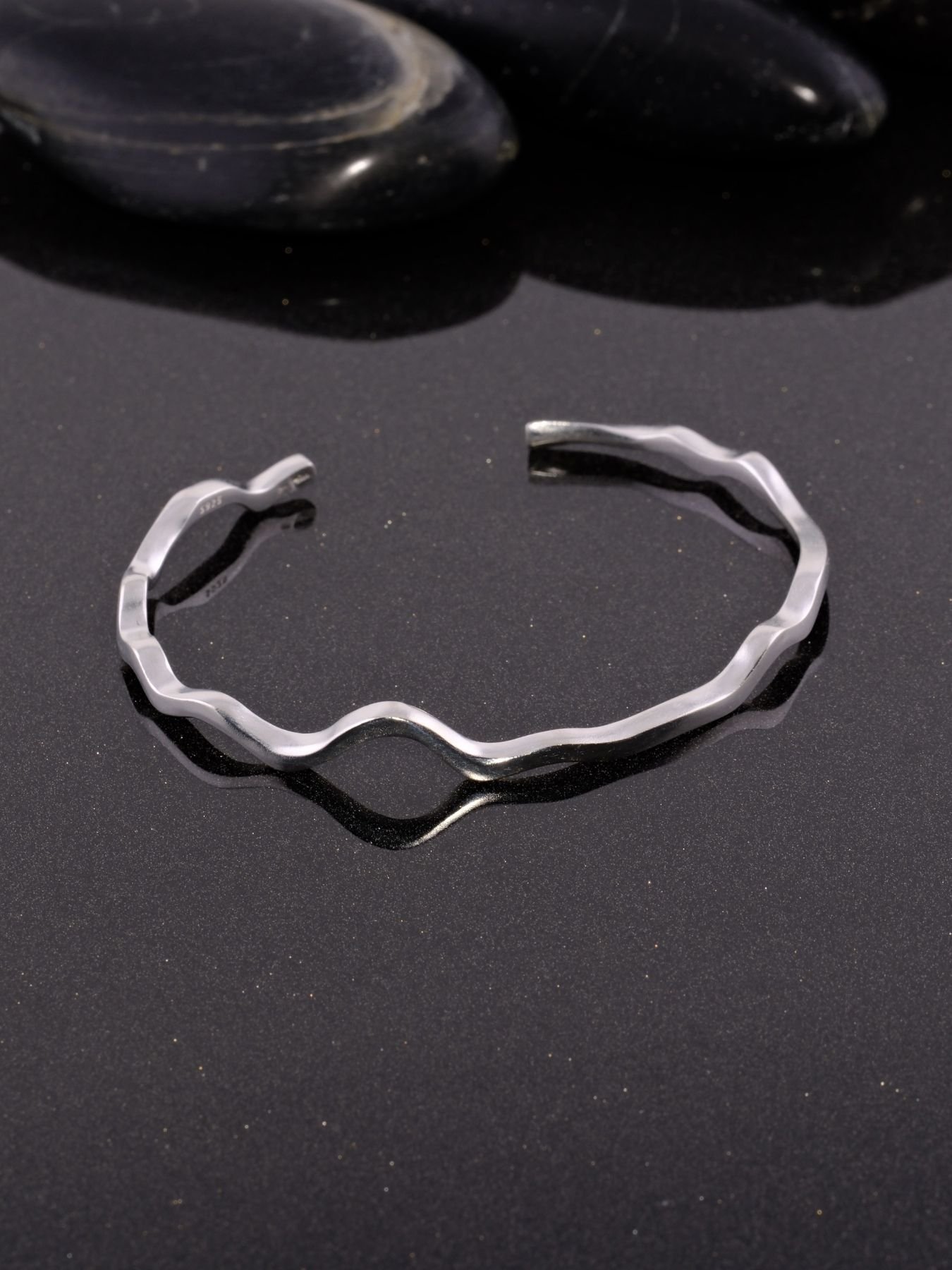 Sterling silver wavy bracelet