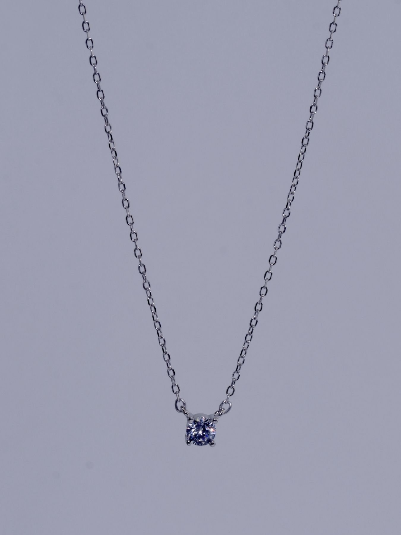 Sterling silver necklace with zircon pendant