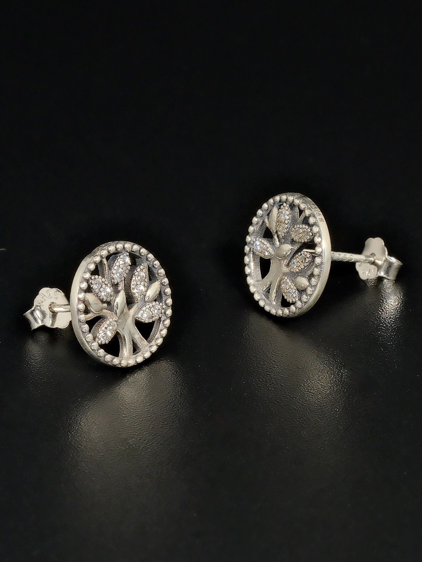 Sterling Silver Earrings with Zircon Stones – Elegant Floral Design 925