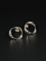 925 sidabro auskarai – apvalūs minimalistiniai auskarai