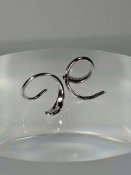 925 sidabro auskarai – spiralės formos minimalistiniai auskarai