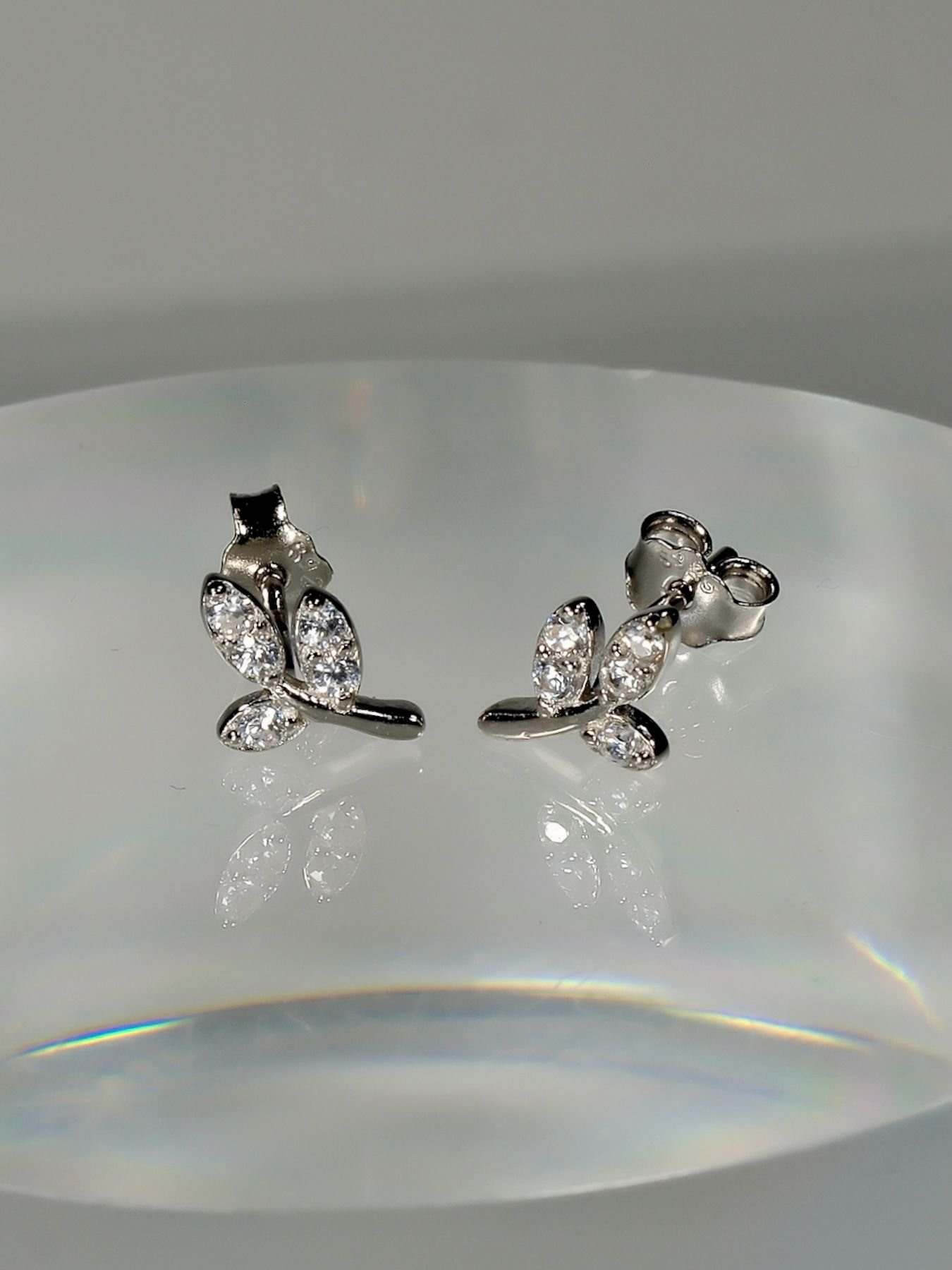 Silver Leaf Earrings with Zircon Stones – 925 Elegant Jewelry