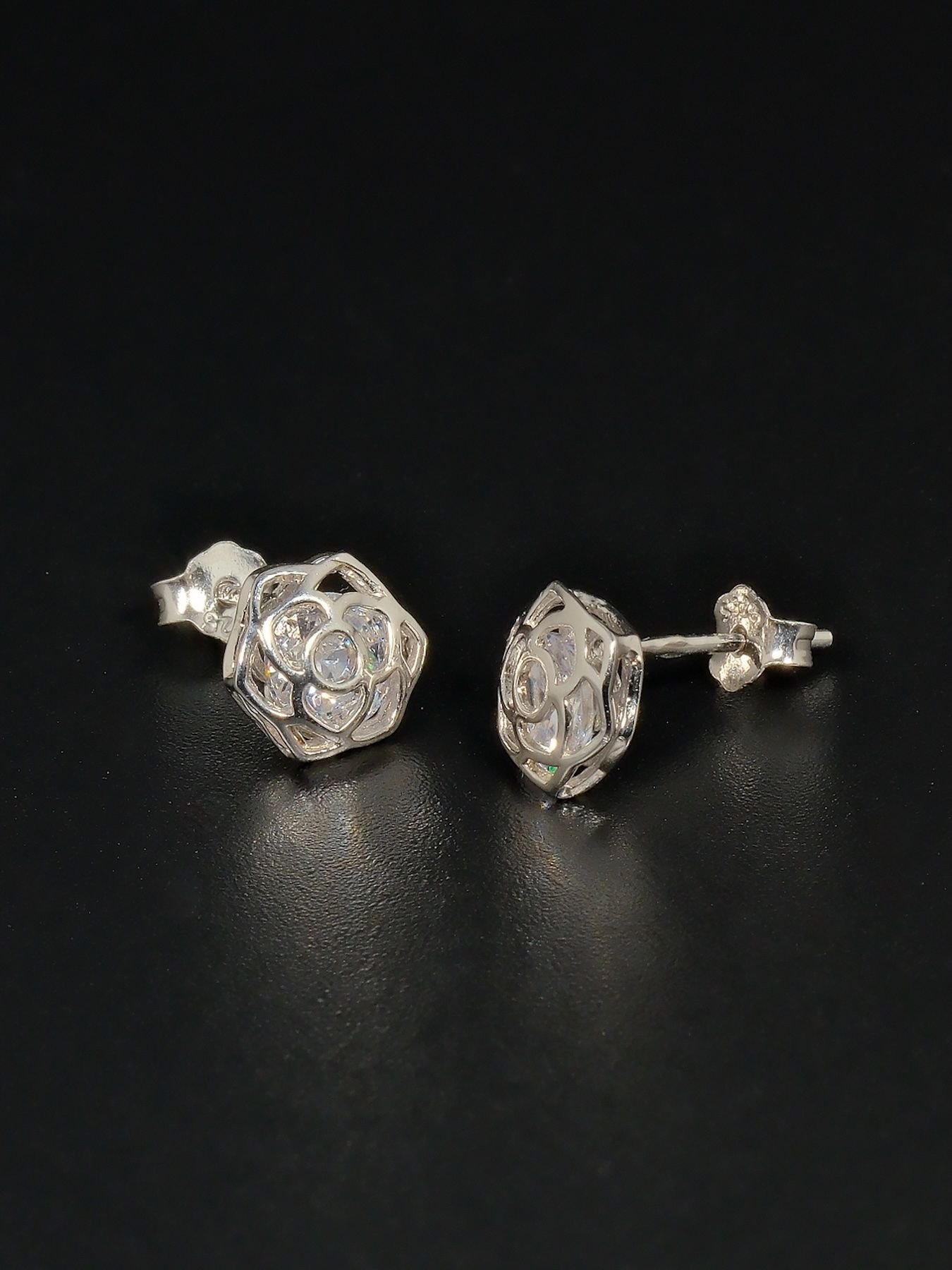 Silver earrings with zircon – elegant rose design