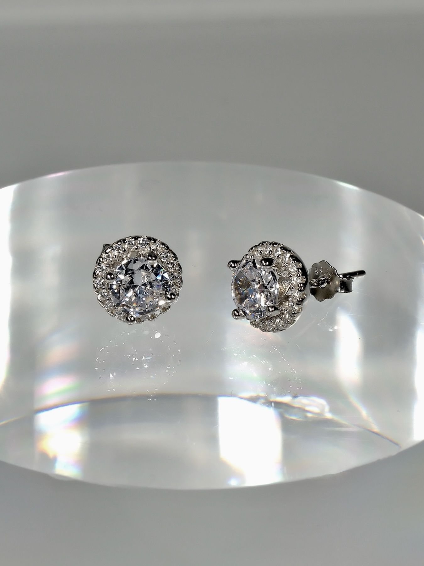 925 sidabro auskarai – klasikiniai auskarai su cirkoniu