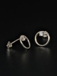 925 sidabro auskarai – apvalūs auskarai su cirkoniu centre