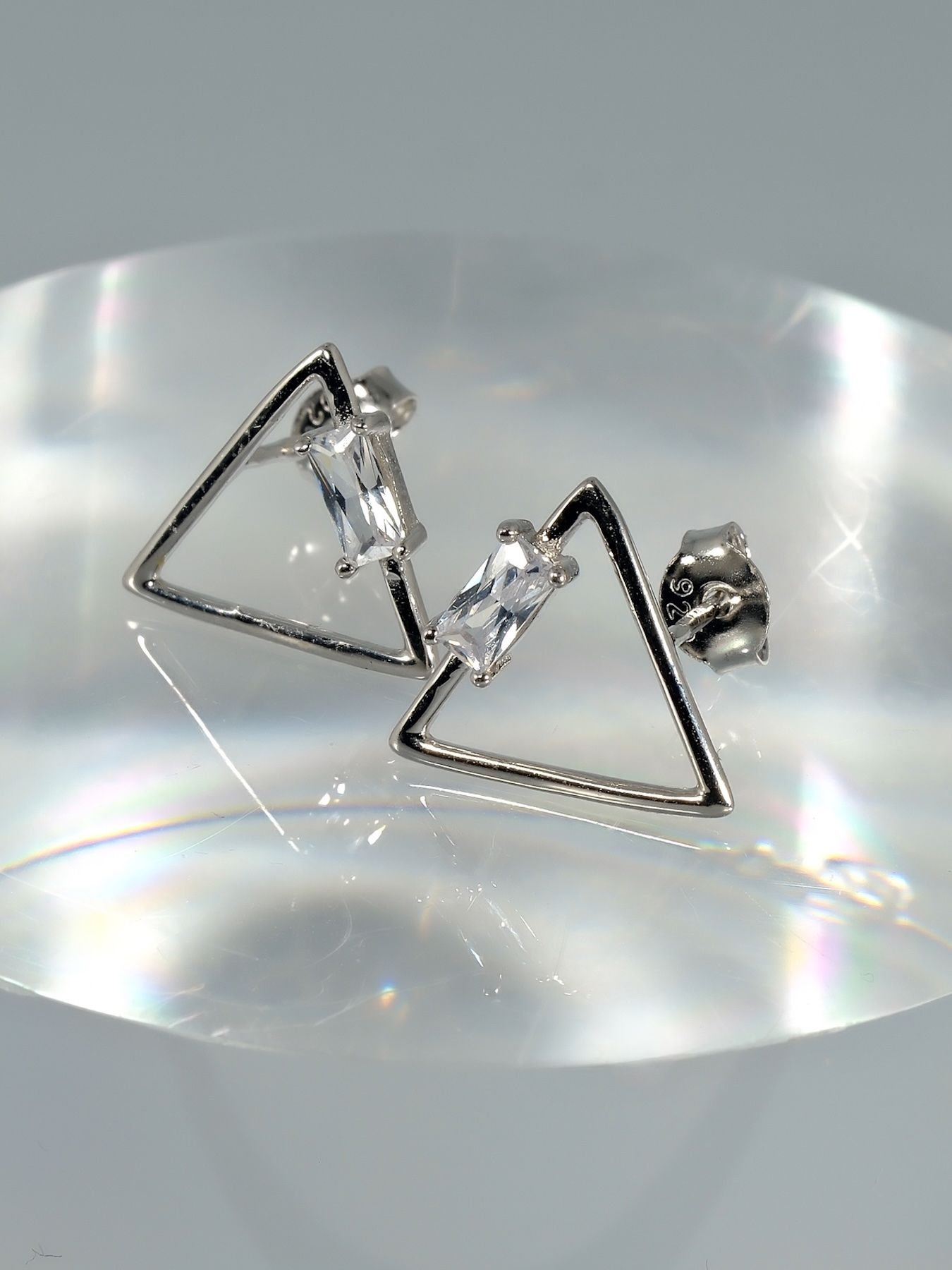 Silver earrings with zircon – minimalist, modern