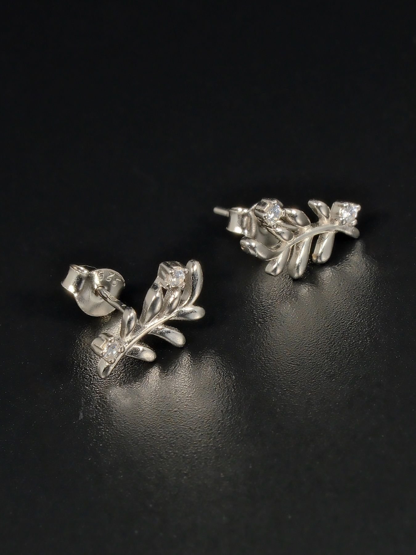 Silver earrings with zircon – leaf branch design