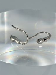 Elegantiški, minimalistiniai sidabro auskarai