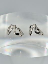 auskarai Wavy sidabras 925 – banguotas minimalistinis dizainas