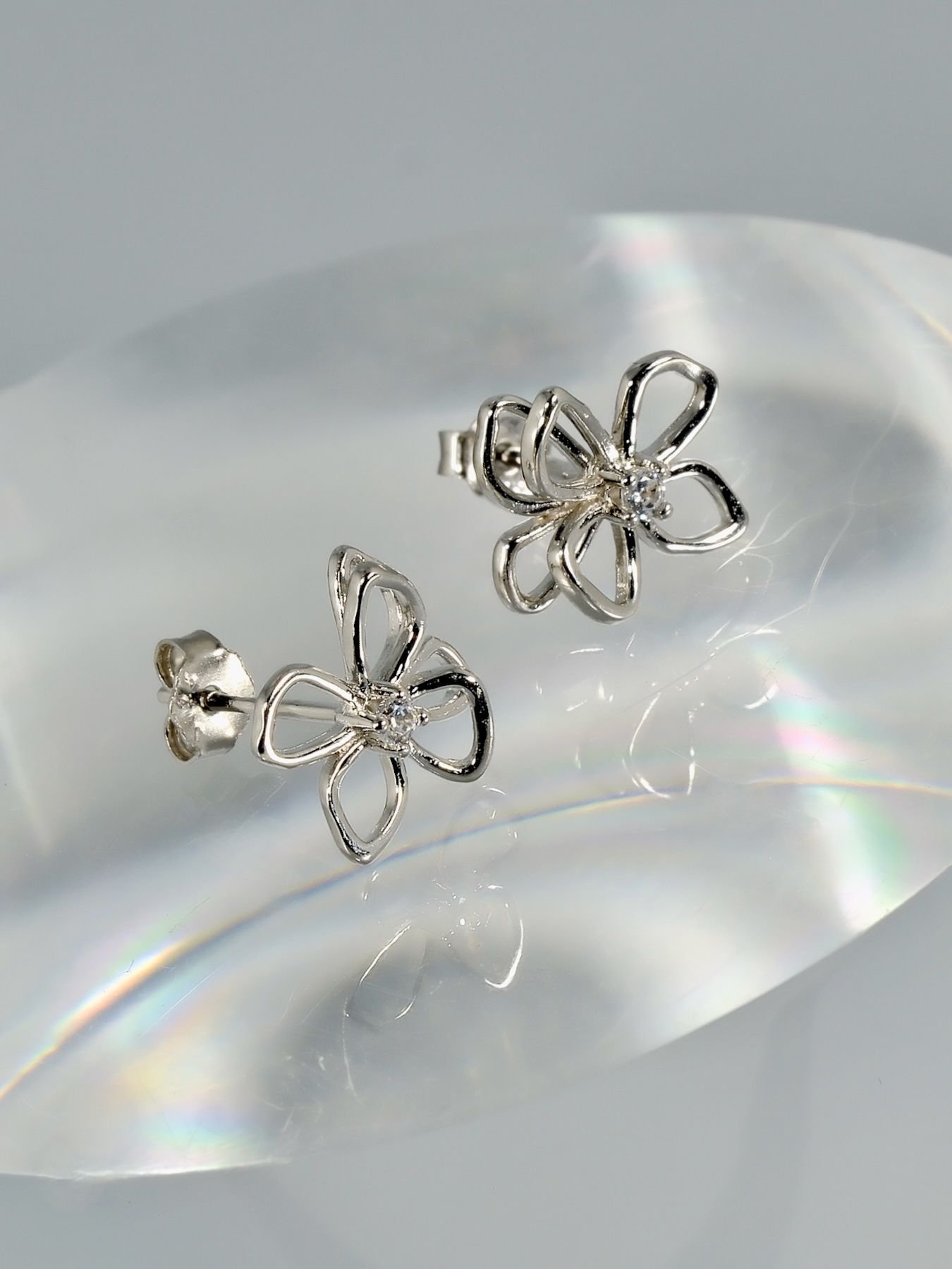Hollow Flower earrings 925 silver – with zircon center