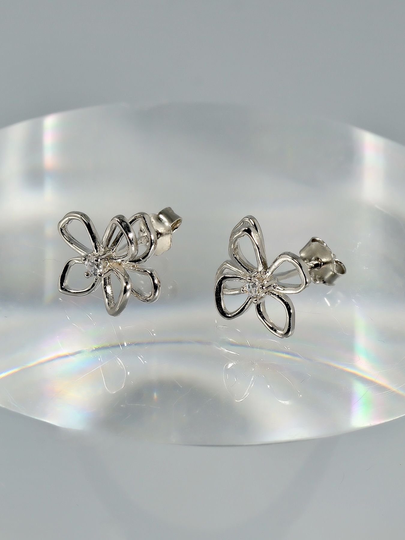 Hollow Flower earrings 925 silver – with zircon center
