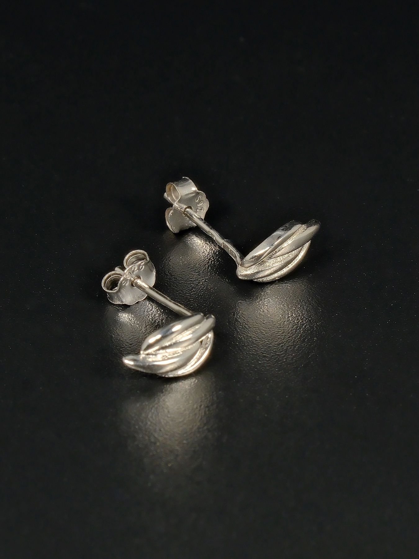 Feather earrings 925 silver – elegant feather silhouette